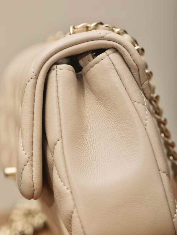 CHANEL FLAP PHONE HOLDER WITH CHAIN
