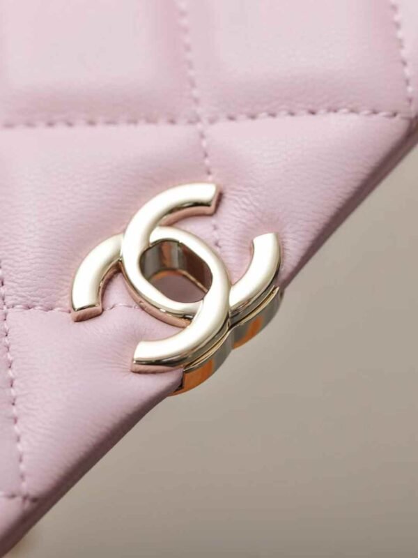 CHANEL FLAP PHONE HOLDER WITH CHAIN