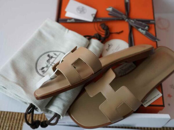 HERMES  ORAN EPSOM Slippers