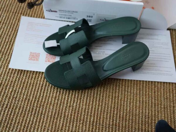 HERMES  ORAN EPSOM Slippers