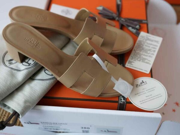 HERMES  ORAN EPSOM Slippers