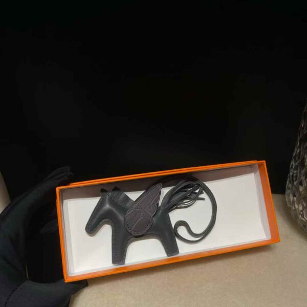 HERMES Hanging accessories (contact customer service to confirm the color when placing an order)