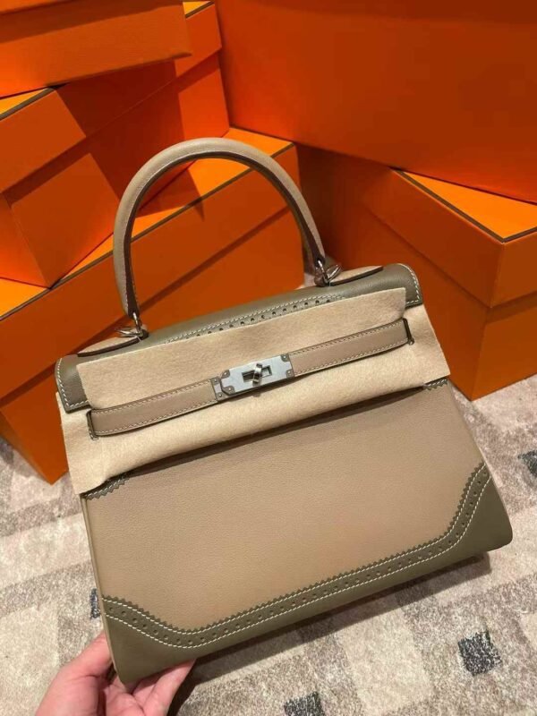 HERMES KELLY 28 SWIFT Color spelling