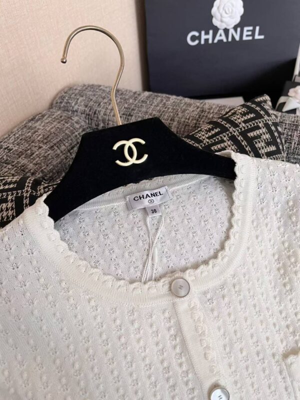 CHANEL Cardigan