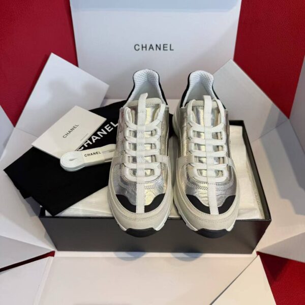 CHANEL 25A Sneakers