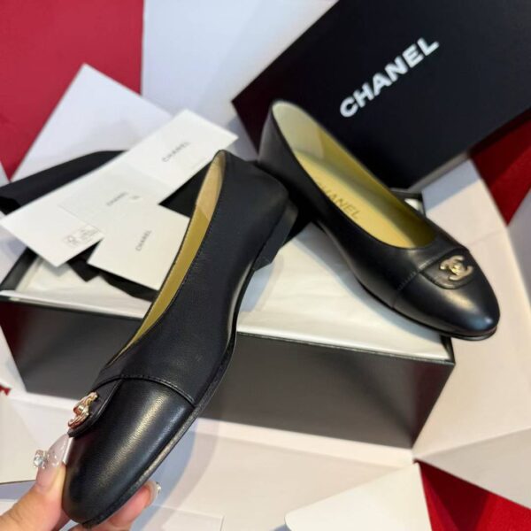 CHANEL Flat-soled casual shoes