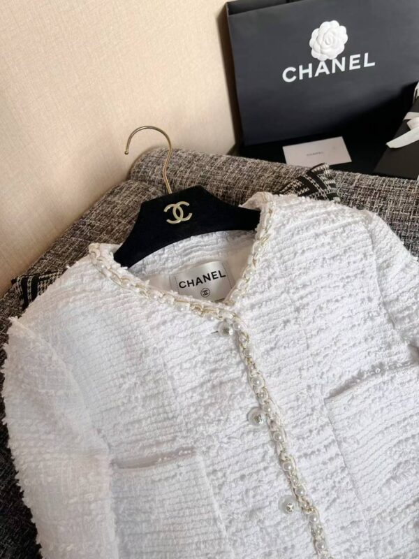 CHANEL Jacket