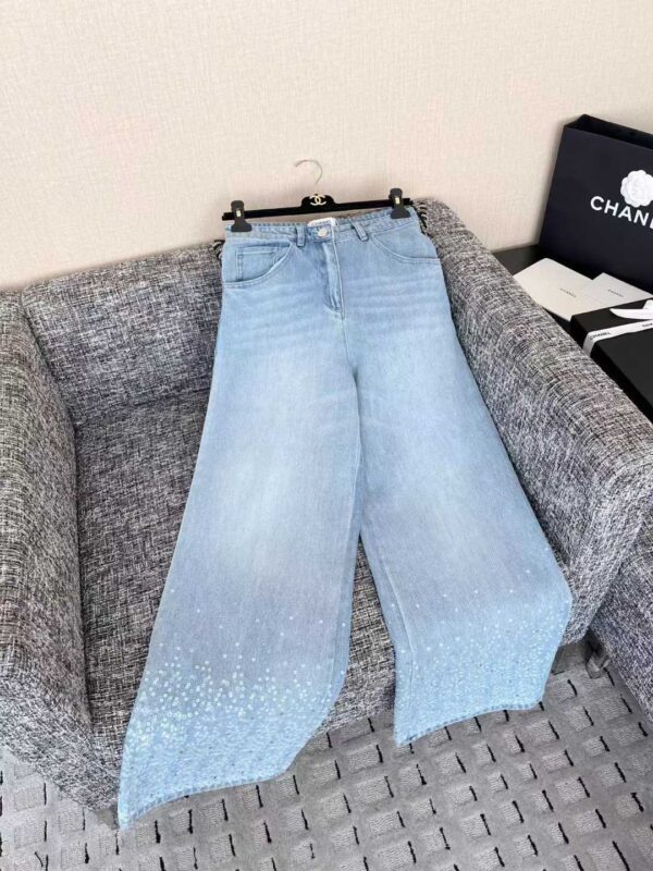 CHANEL Jeans