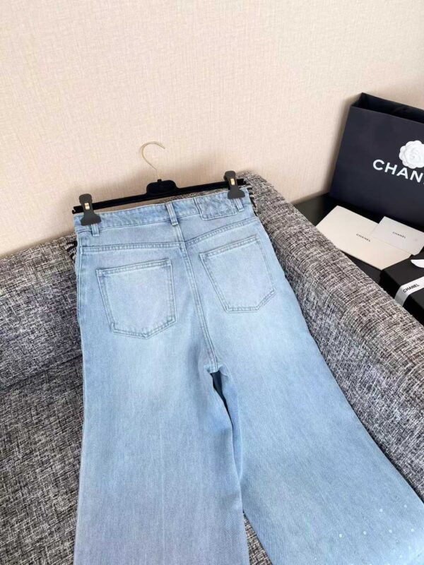 CHANEL Jeans