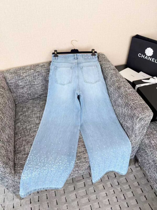 CHANEL Jeans