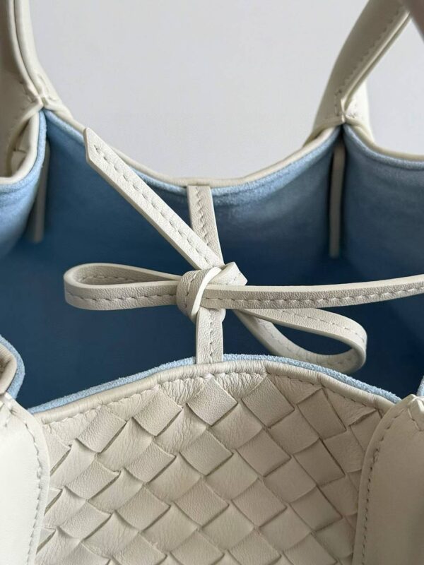 Bottega Veneta Pinacoteca