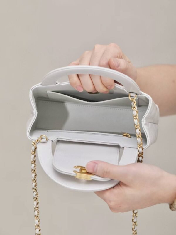 CHANEL  Shopping Bag