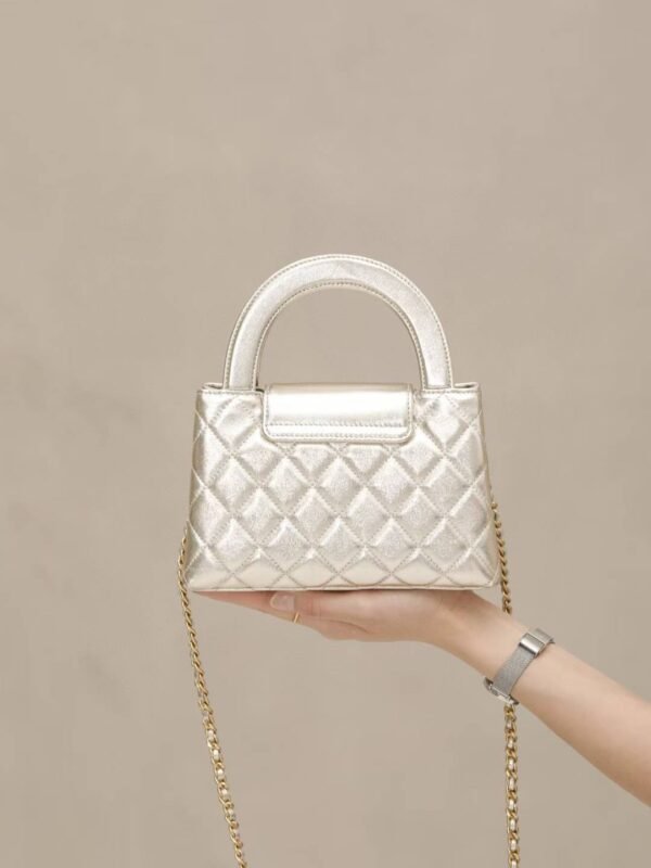 CHANEL 25P  Shopping Bag