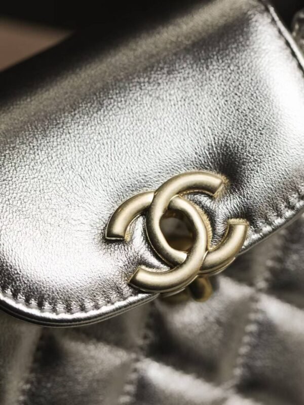 CHANEL 25P  Shopping Bag