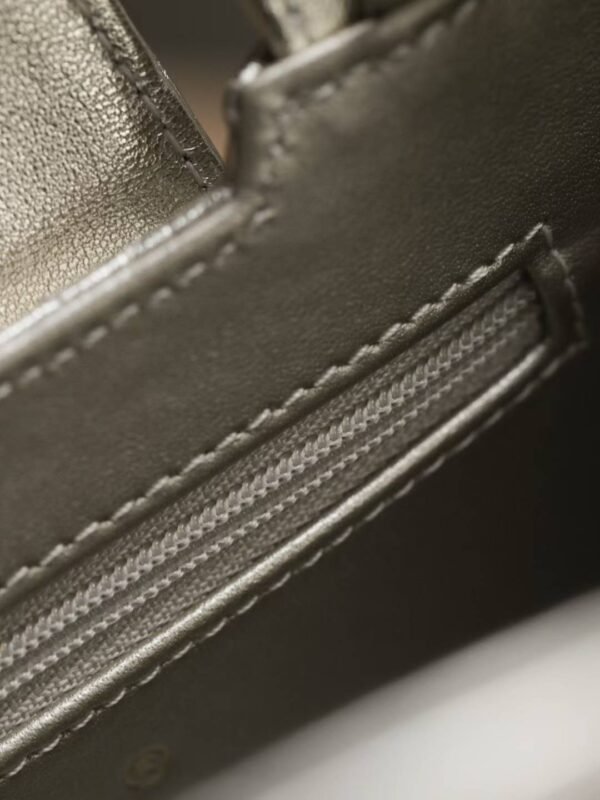 CHANEL 25P  Shopping Bag