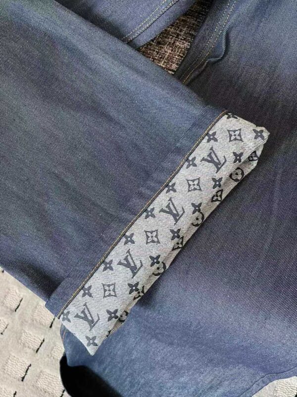 LOUIS VUITTON Jeans