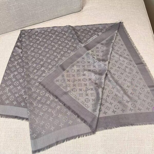 LOUIS VUITTON Scarf M75120