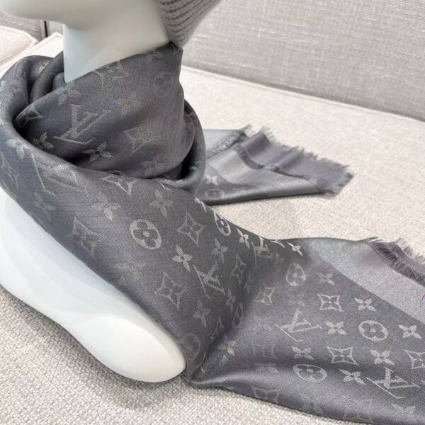 LOUIS VUITTON Scarf M75120