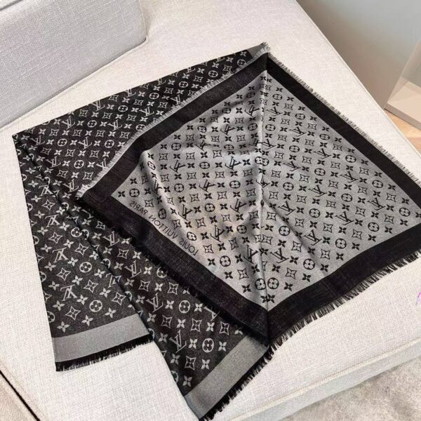 LOUIS VUITTON Scarf M75123