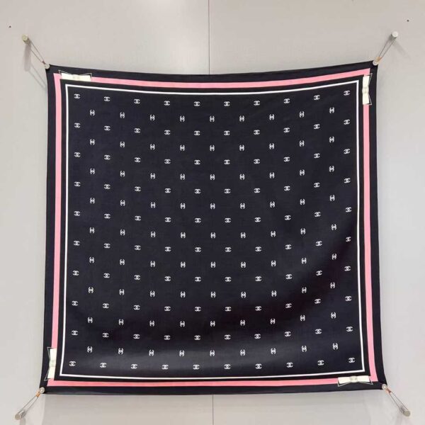 CHANEL Scarf