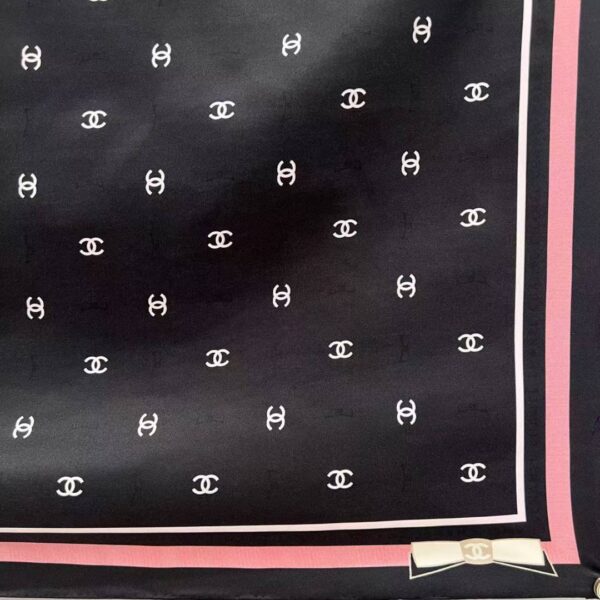 CHANEL Scarf