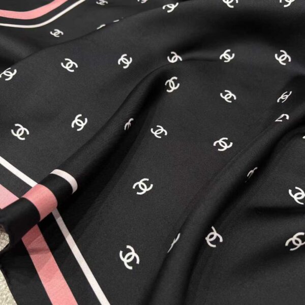 CHANEL Scarf
