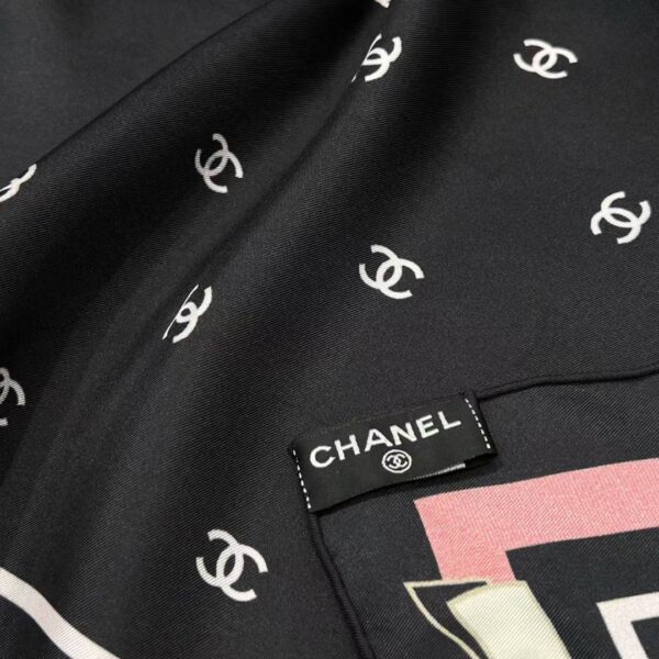 CHANEL Scarf