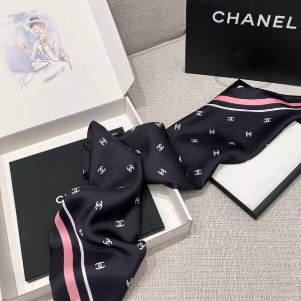 CHANEL Scarf