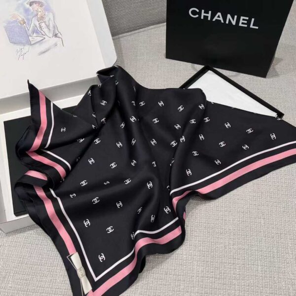 CHANEL Scarf