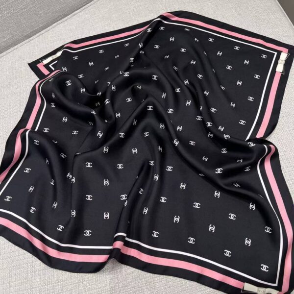 CHANEL Scarf