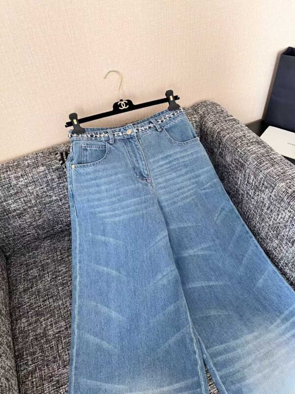 CHANEL Jeans