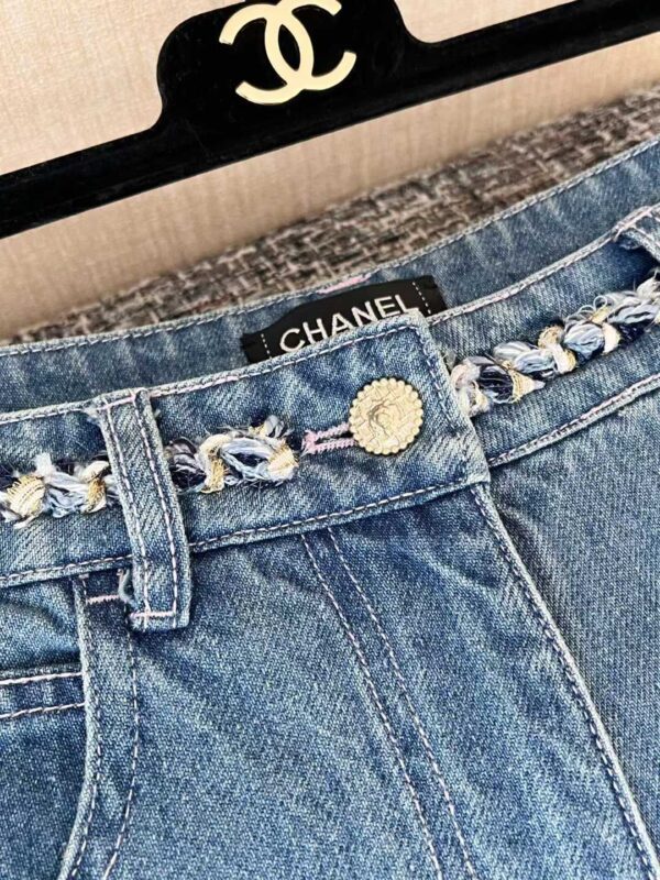 CHANEL Jeans