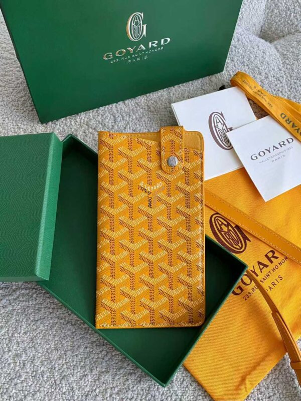 GOYARD Mobile bag