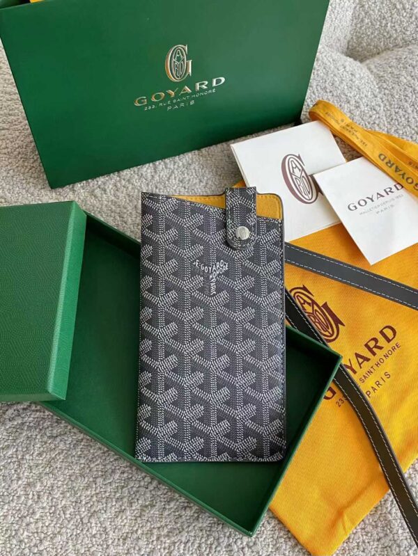 GOYARD Mobile bag