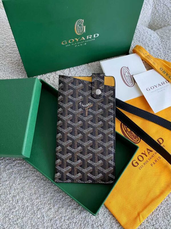 GOYARD Mobile bag