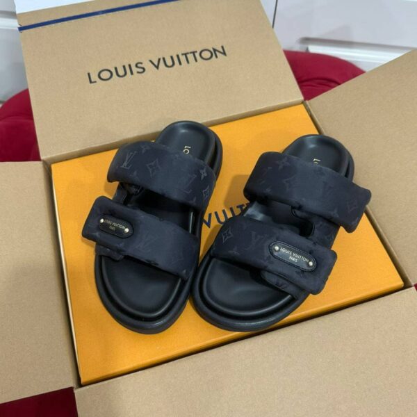 LV 2025 POLL Slippers