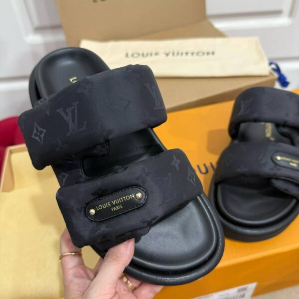 LV 2025 POLL Slippers