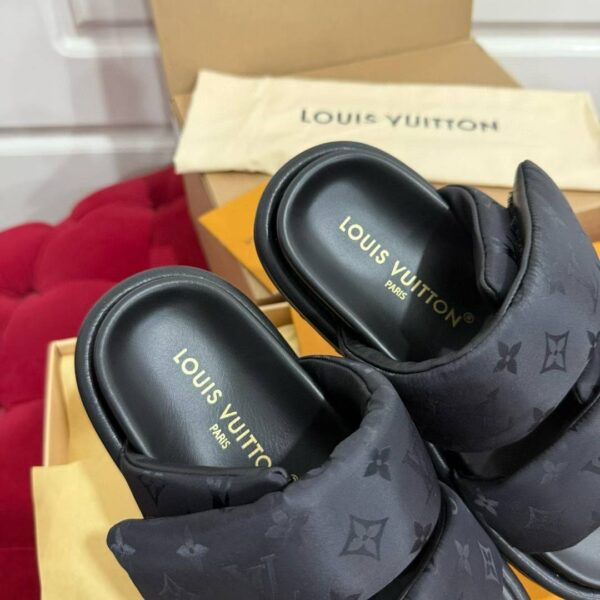 LV 2025 POLL Slippers