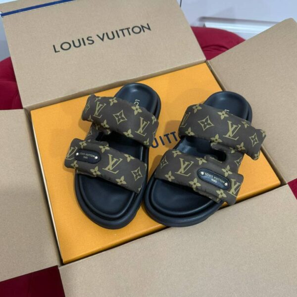 LV 2025 POLL Slippers