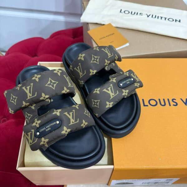 LV 2025 POLL Slippers