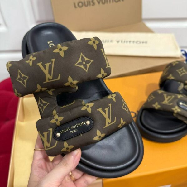 LV 2025 POLL Slippers