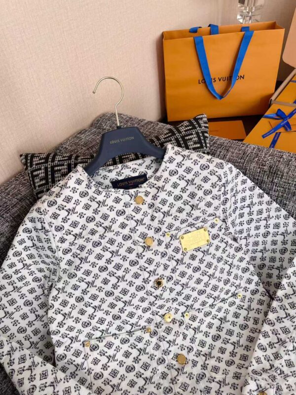 LOUIS VUITTON 25 New jacket