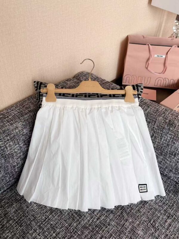 MIUMIU 25 spring and summer shirts + short skirts