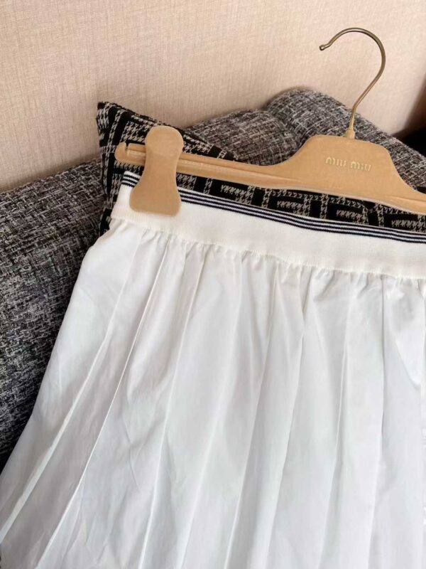 MIUMIU 25 spring and summer shirts + short skirts