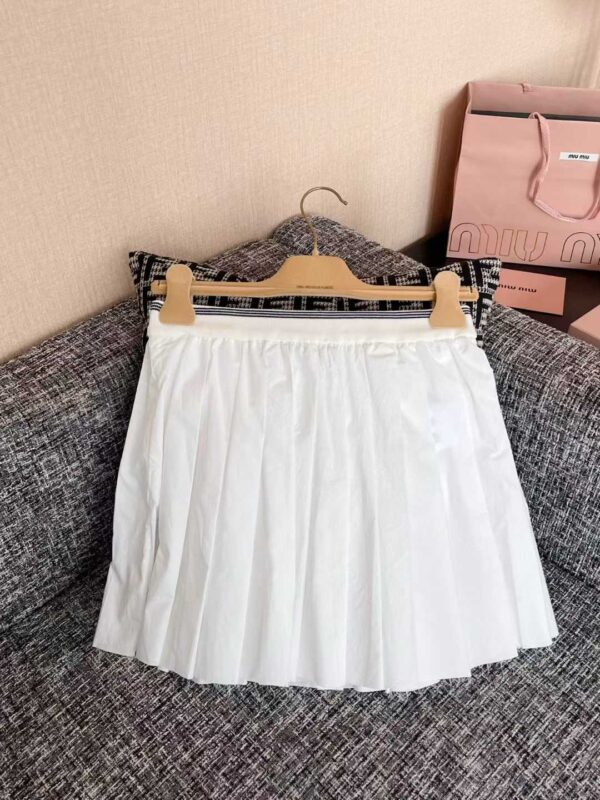 MIUMIU 25 spring and summer shirts + short skirts