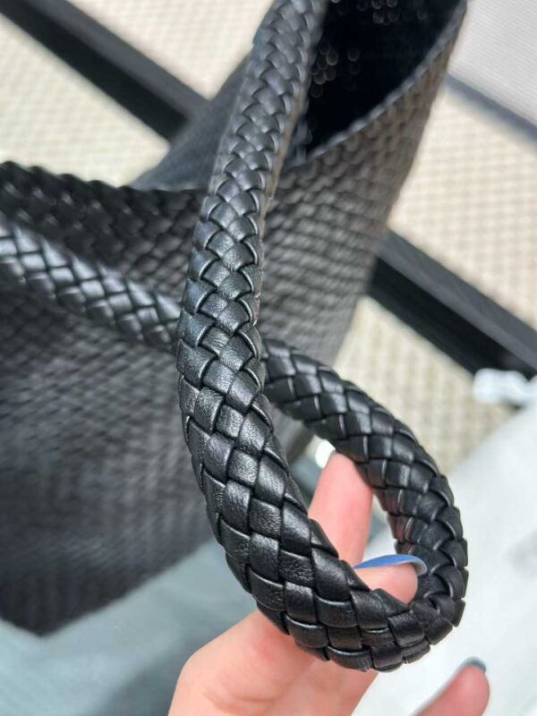 THE ROW   Weave tote bags