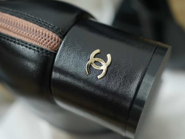 CHANEL New boots for autumn and winter