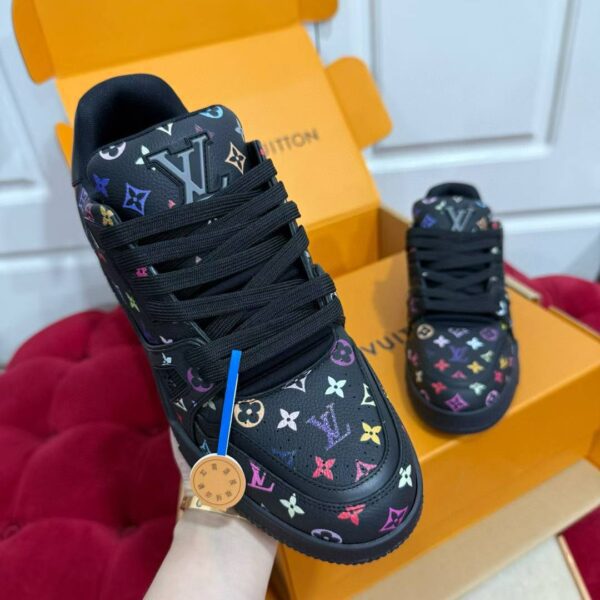 LV TRAINER Sneakers