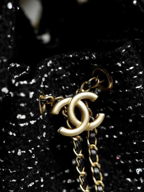 CHANEL 25 Small Handbag
