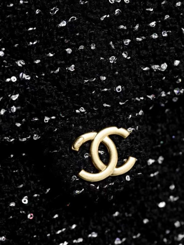 CHANEL 25 Small Handbag